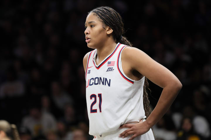 Unmetered UConn vs Iowa - Women's Championship Classic - 12.20.25 Photography